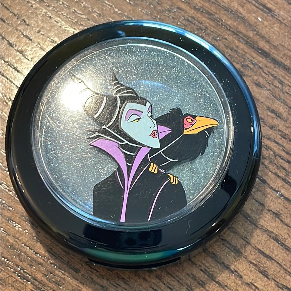 Mac dark magic venomous villains no box used she who dares 3.2g